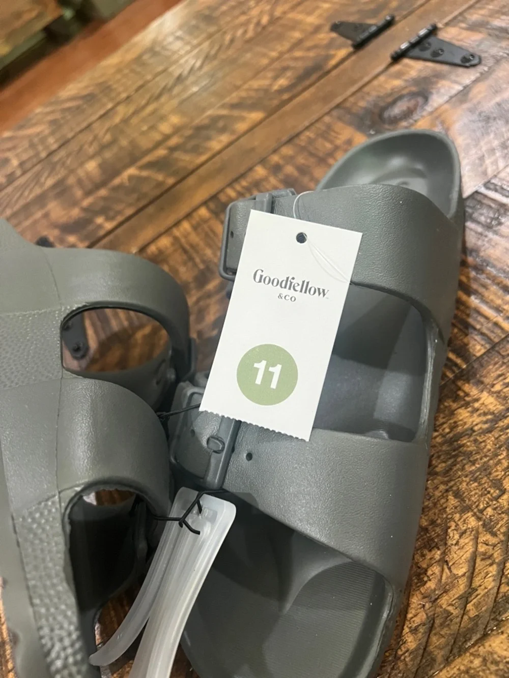 Goodfellow & Co Men’s Dual-Buckle Slide Sandals — Grey
